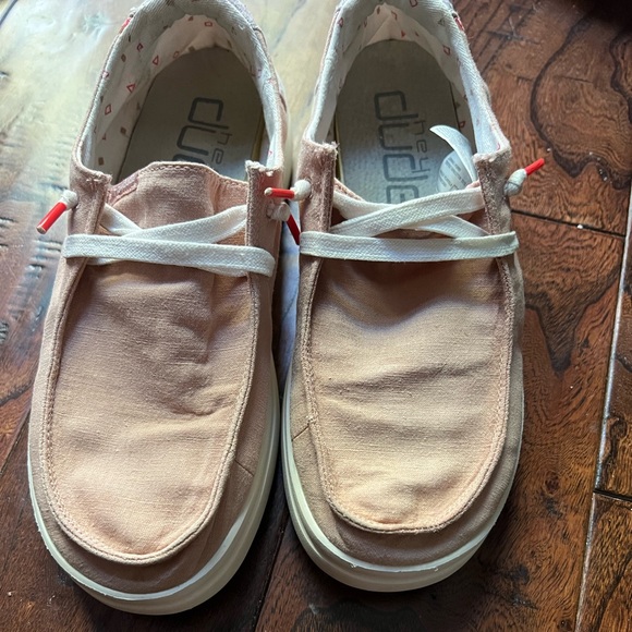 Hey Dude Shoes - Hey Dude Women's Shoes in Light Pink